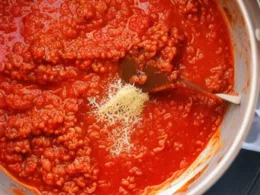 Jak zrobić sos bolognese do spaghetti