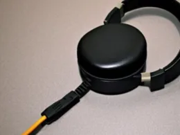 Jak naprawić kabel od słuchawek bez lutowania