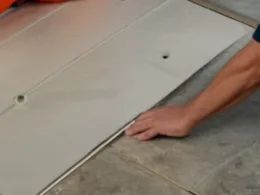 Jak naprawić panel podłogowy