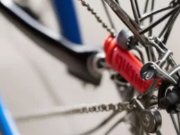 Jak naprawić przeskakujący łańcuch w rowerze