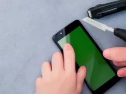 Jak naprawić rozbity ekran w telefonie