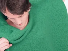 Jak naprawić rozciągnięty sweter?