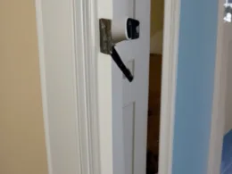 Jak naprawić spuchnięte drzwi