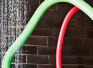 Jak naprawić wąż prysznicowy?