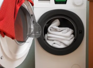 Jak pozbyć się smrodu z pralki