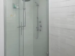 Jak wyczyścić fugi pod prysznicem