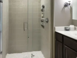 Jak wyczyścić kabinę prysznicową z osadu z mydła