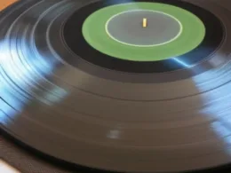 Jak wypolerować pokrywę gramofonu