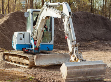 minikoparka do pracy na działce